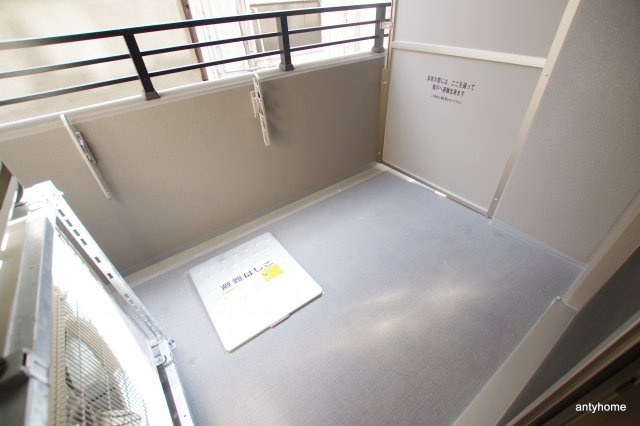 ザパークハビオ堂島　仲介手数料無料のバルコニー