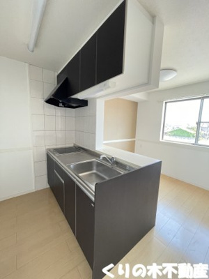 【キッチン】 | LUNAⅠ SAKURAI | コンパクトなキッチンで掃除もラクラク