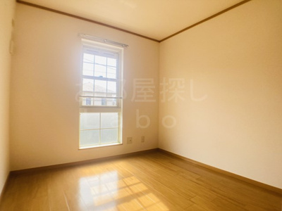 【内装】 | クリスタルB