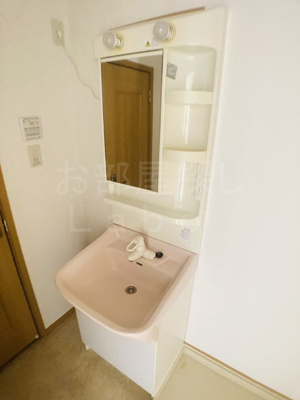 【洗面所】 | クリスタルB