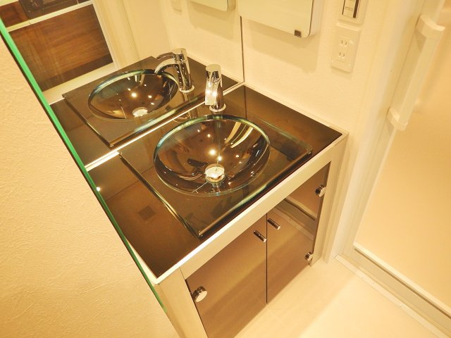 千種アヴァンギャルドプレイス/名古屋市の賃貸ならMy賃貸の独立洗面台|千種アヴァンギャルドプレイス※左右反転タイプ