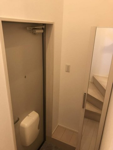 ウィンクルム新瑞橋の玄関|
