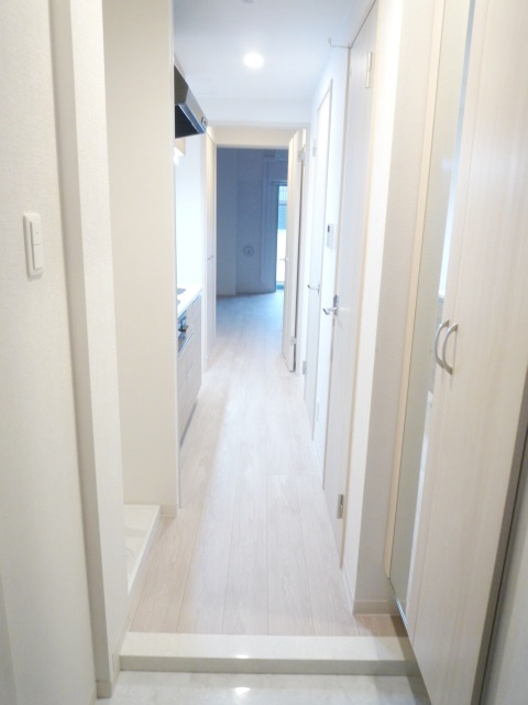 AVenir HONGOの玄関|※写真は同タイプの別室になります