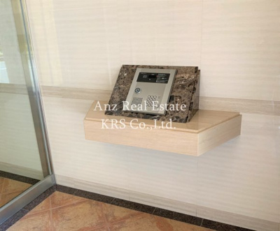 【セキュリティ】 | ラグゼ江戸堀 | 来訪者を画像で確認できるモニタ付きインターホンを装備！