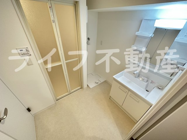 LUVIAS上小阪の独立洗面台