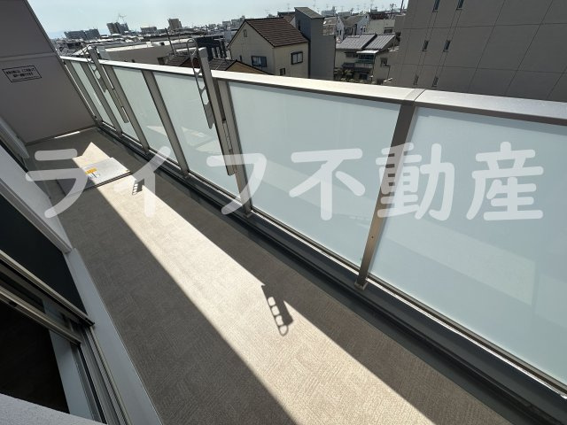 LUVIAS上小阪のバルコニー