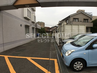 【駐車場】 | パークシティ久後崎 | 駐車場があるので、車を買う予定の方も安心です