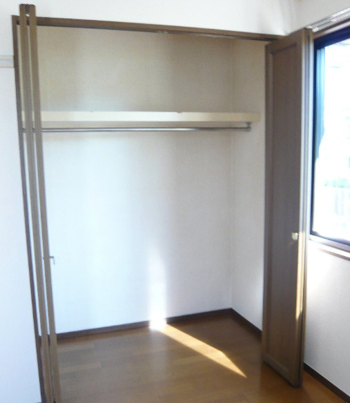セジュール壱番館A【10.000円キャッシュバック対象物件】の収納|便利な収納スペースです