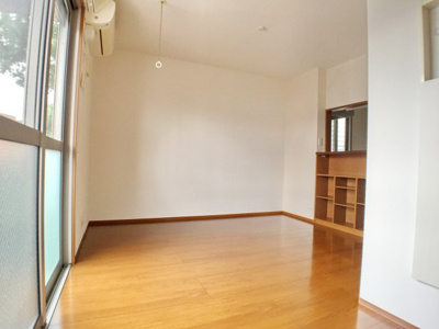 【洋室】 | オークリーフ