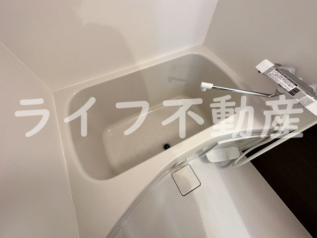 リブリ・布施の浴室