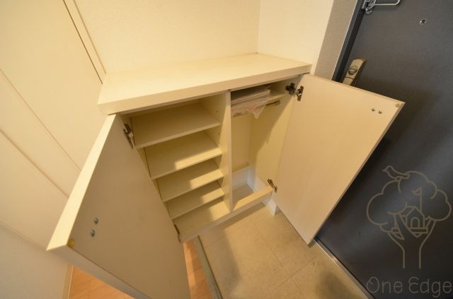 エクセレント南森町の玄関
