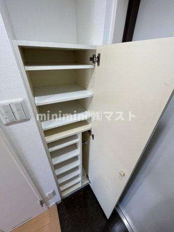 ヴィラージュ南堀江の収納