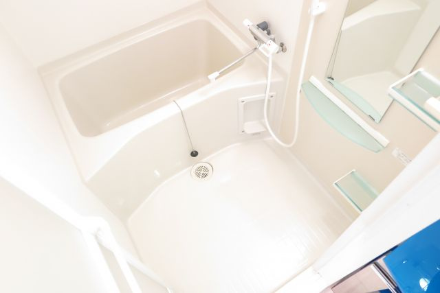 ラシュレエグゼ夕陽丘の浴室