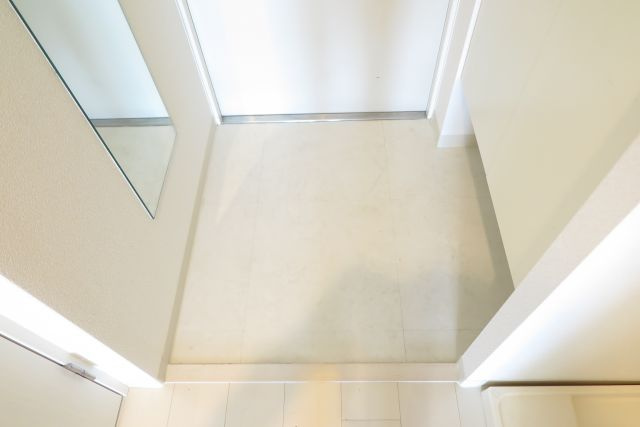 ラシュレエグゼ夕陽丘の玄関