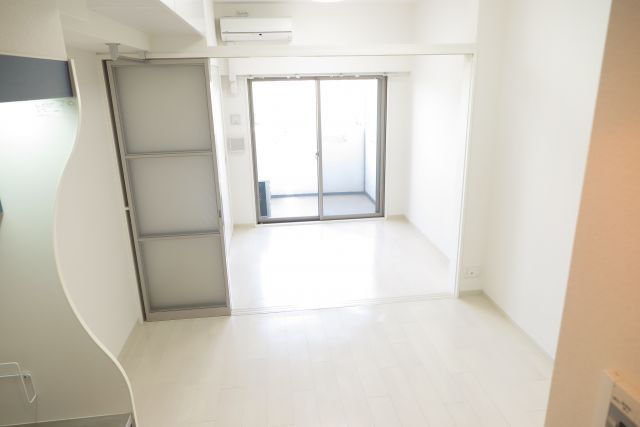 ラシュレエグゼ夕陽丘の居間・リビング