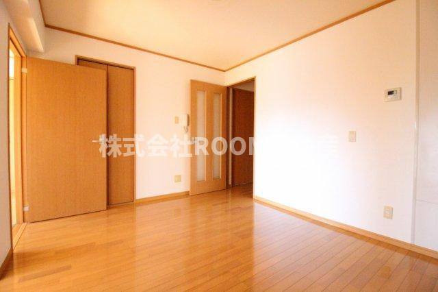 瀬戸山マンション3号館の寝室|洋室です