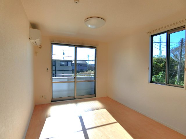 プリムローズ弐番館の居間・リビング