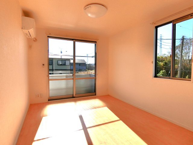 プリムローズ弐番館の居間・リビング