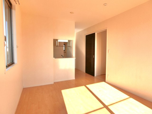 プリムローズ弐番館の居間・リビング