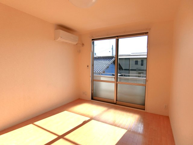 プリムローズ弐番館の居間・リビング