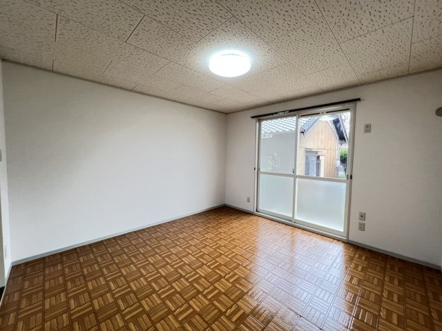 浜尾ハイツの寝室|洋室８帖