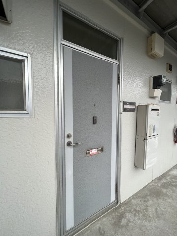 浜尾ハイツの玄関