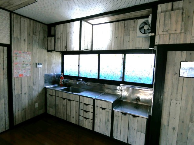 東郷島田邸のキッチン