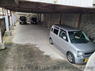 【駐車場】
