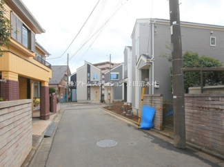 【前面道路含む現地写真】