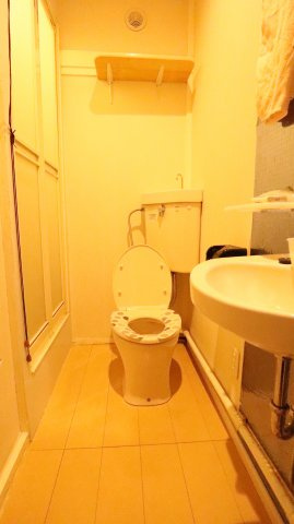 萩山町4丁目テラスハウスのトイレ|2F トイレ