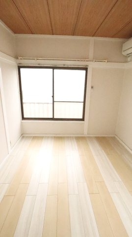 萩山町4丁目テラスハウスの洋室