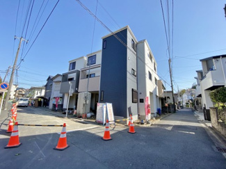 【前面道路含む現地写真】