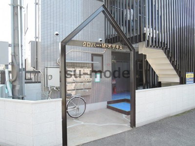 【エントランス】 | クローバーMオザキ
