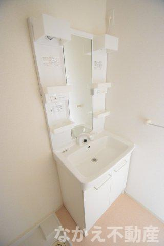 【洗面所】 | 忙しい朝には欠かせない洗面所です