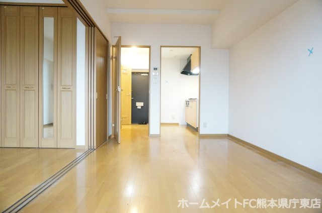 熊本市中央区大江６丁目の賃貸マンションの居間・リビング