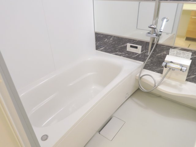 リヴェールコートの浴室