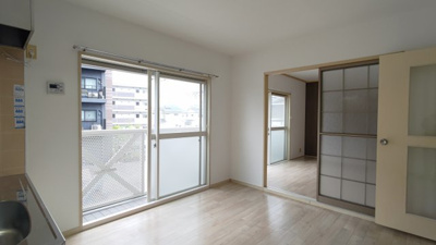 【居間・リビング】 | レジデンスセレニティーB棟