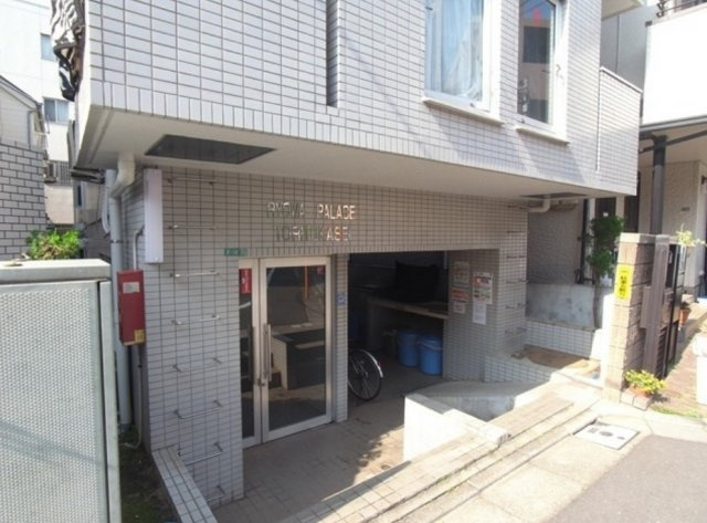 【エントランス】