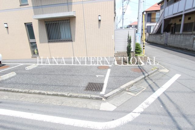 フィールドストーン調布の駐車場