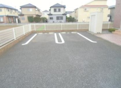 プリマヴェラの駐車場