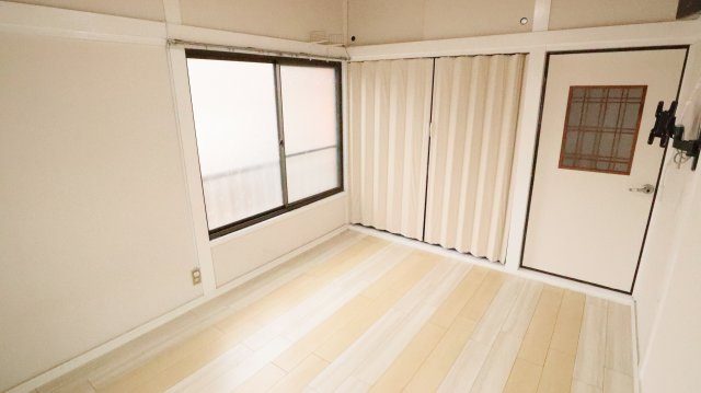 萩山町4丁目テラスハウスの洋室