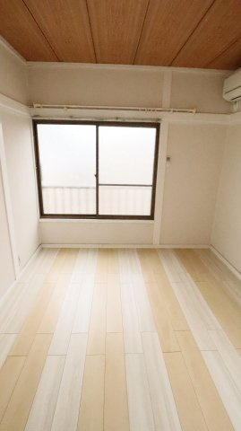 萩山町4丁目テラスハウスの洋室