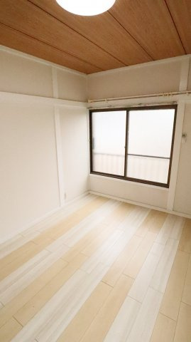 萩山町4丁目テラスハウスの洋室