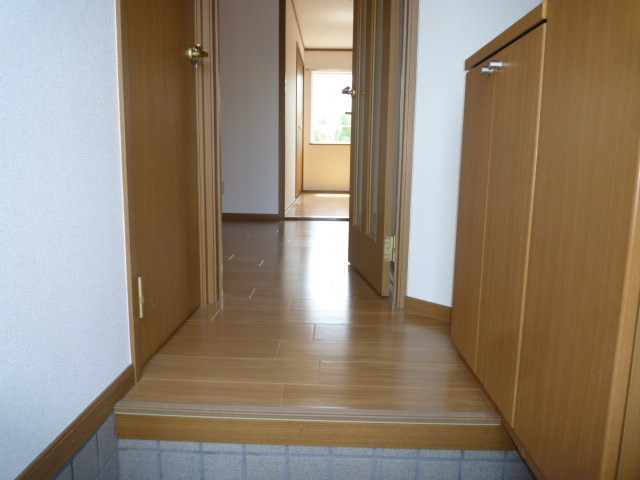 メゾンドソレイユＡの玄関