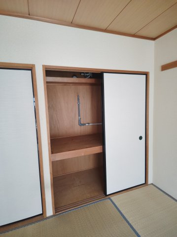 アイミナール八坂の収納|ちょっとした収納スペースも充実しています
