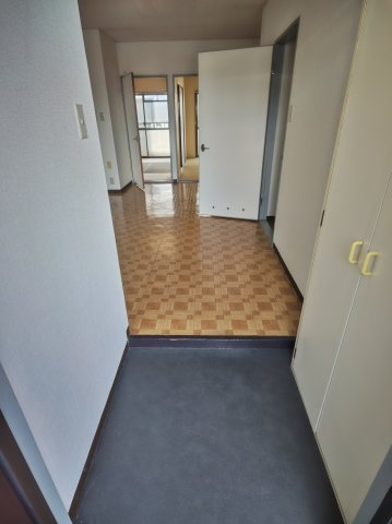 アイミナール八坂の玄関|シンプルで使いやすい玄関です