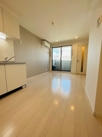 仲介手数料0円！！オリエンタル清水の居間・リビング