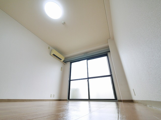 シャンテムーランの居間・リビング|ゆったり過ごせる居間です