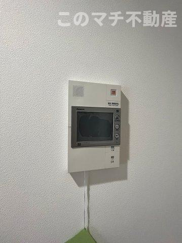 【セキュリティ】 | HANAYUKI箱崎駅前 | 別号室の写真になります。現況優先。