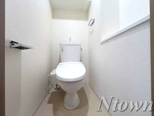 【トイレ】 | プレサンスジェネ丸の内 | 清潔感のあるトイレです